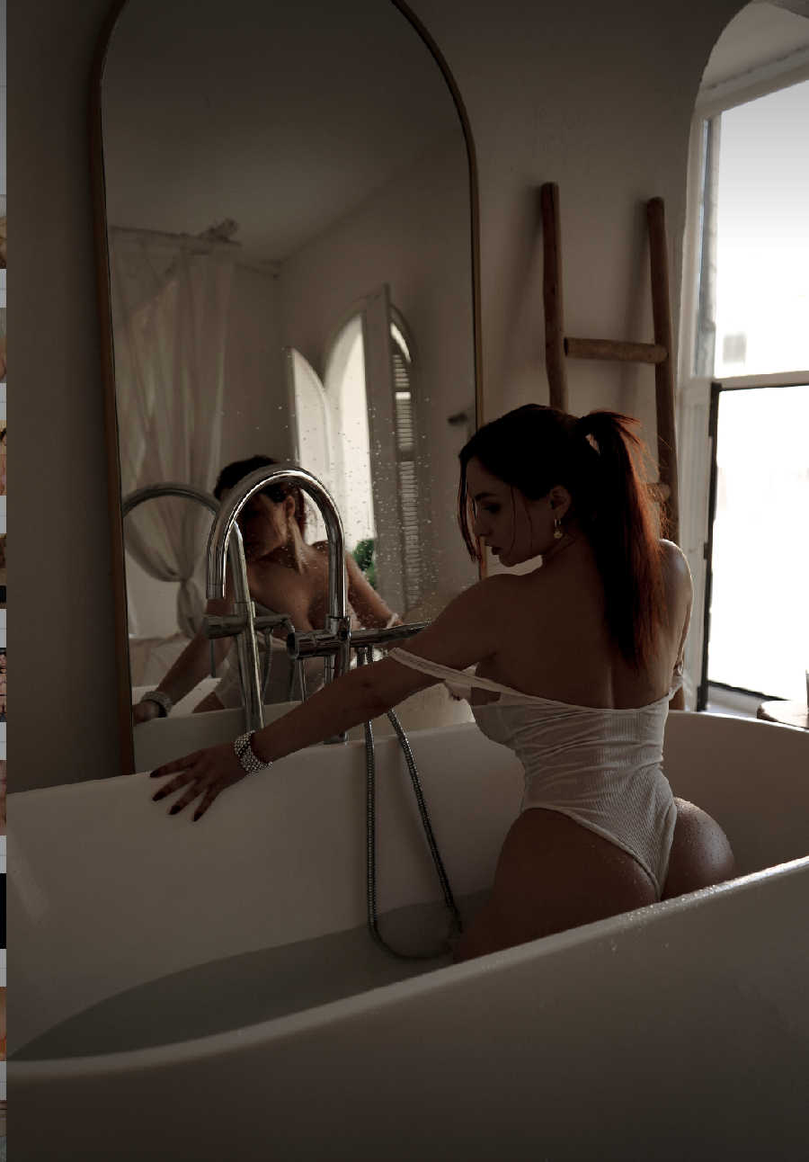 A playful frame from Miranda Faith nude — online in Kingston