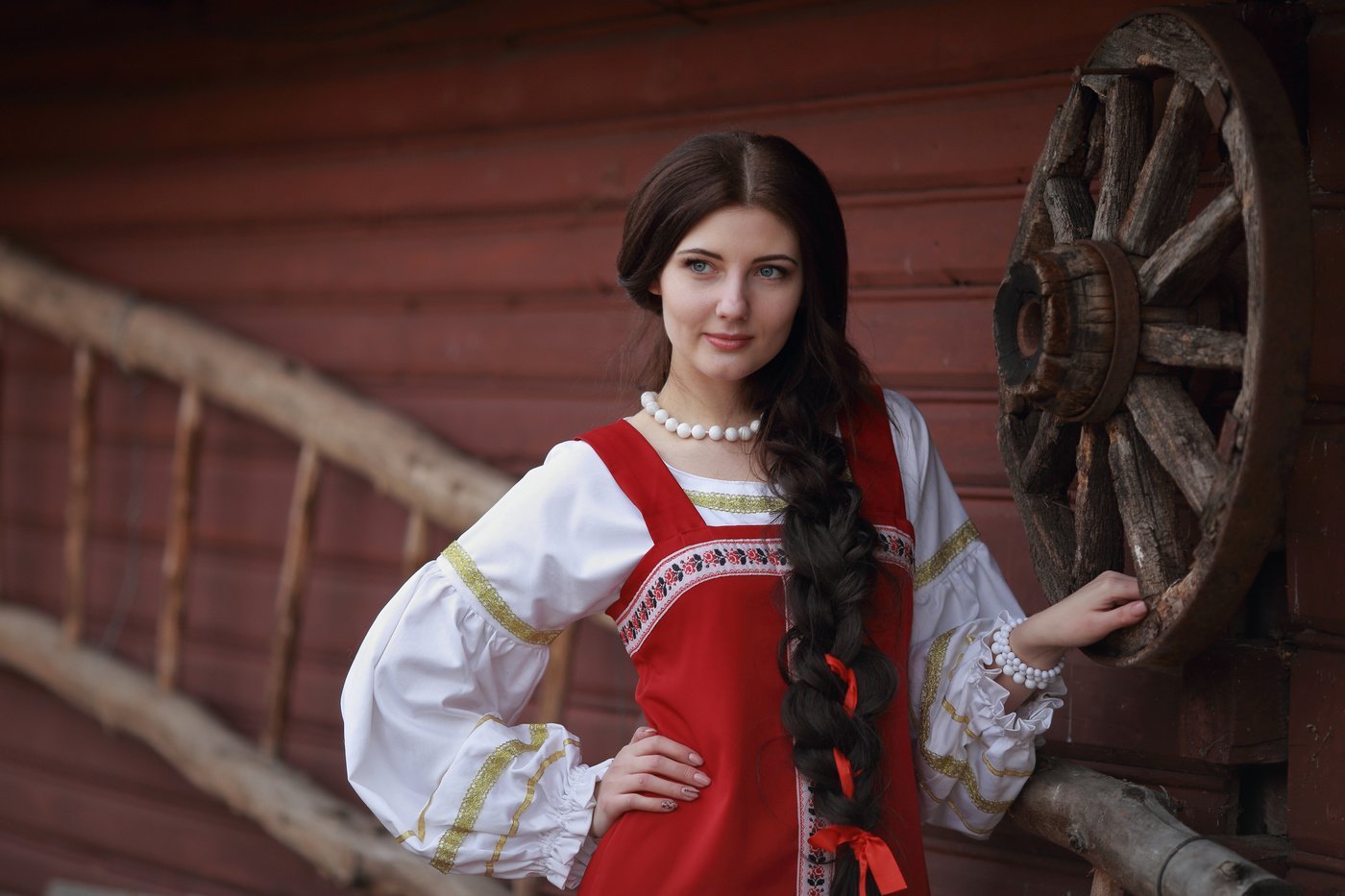 Girls in Slavic costumes in Kingston