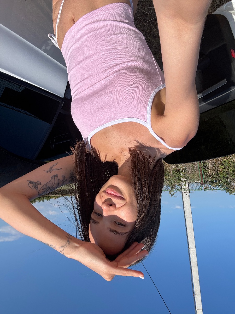 Sexy model Tina in Kingston